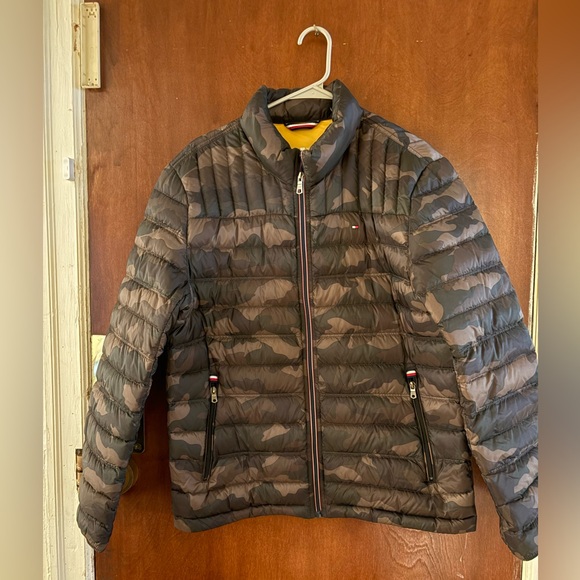 Tommy Hilfiger Brown Camouflage Quilted Jacket - Picture 1 of 5